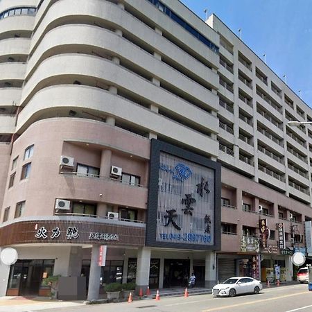 Crystal Hotel 풀리 외부 사진